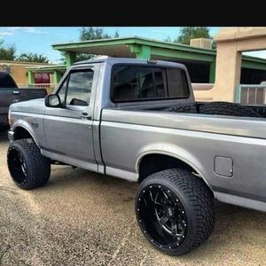 Meet your Posher, Carlos